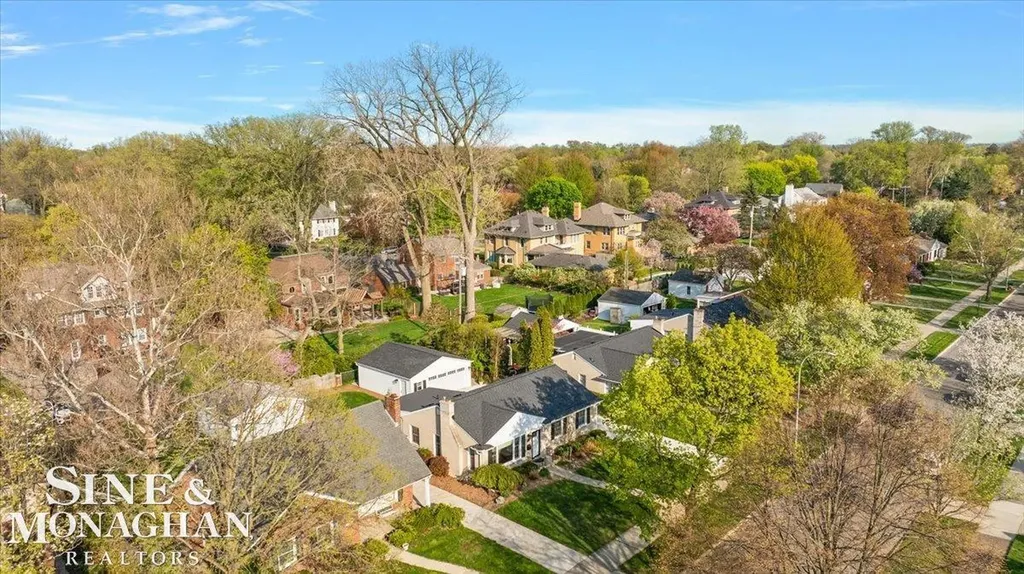 1044 Somerset Avenue Grosse Pointe Park City MI 48230