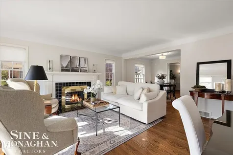 1044 Somerset Avenue Grosse Pointe Park City MI 48230