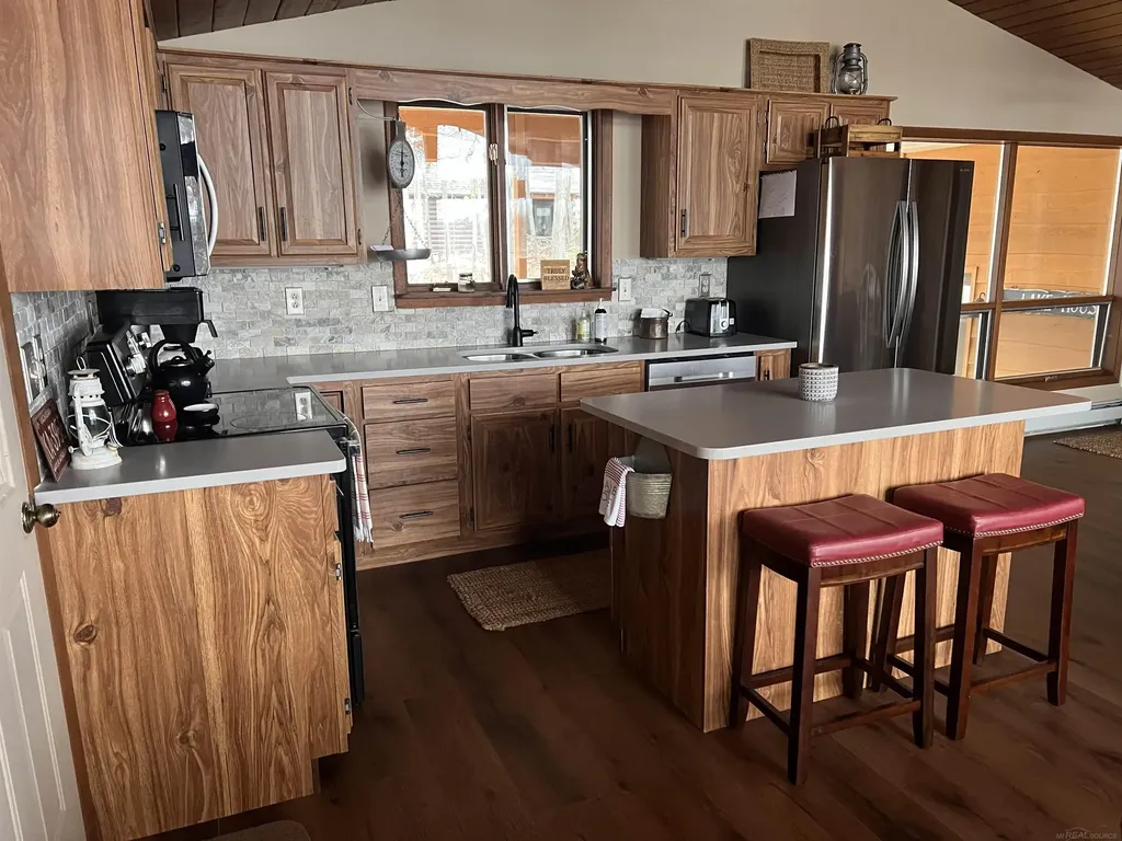 2004 N Haven Drive Gladwin City MI 48624