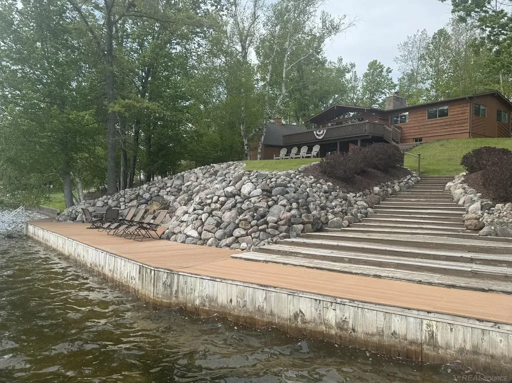 2004 N Haven Drive Butman Township MI 48624