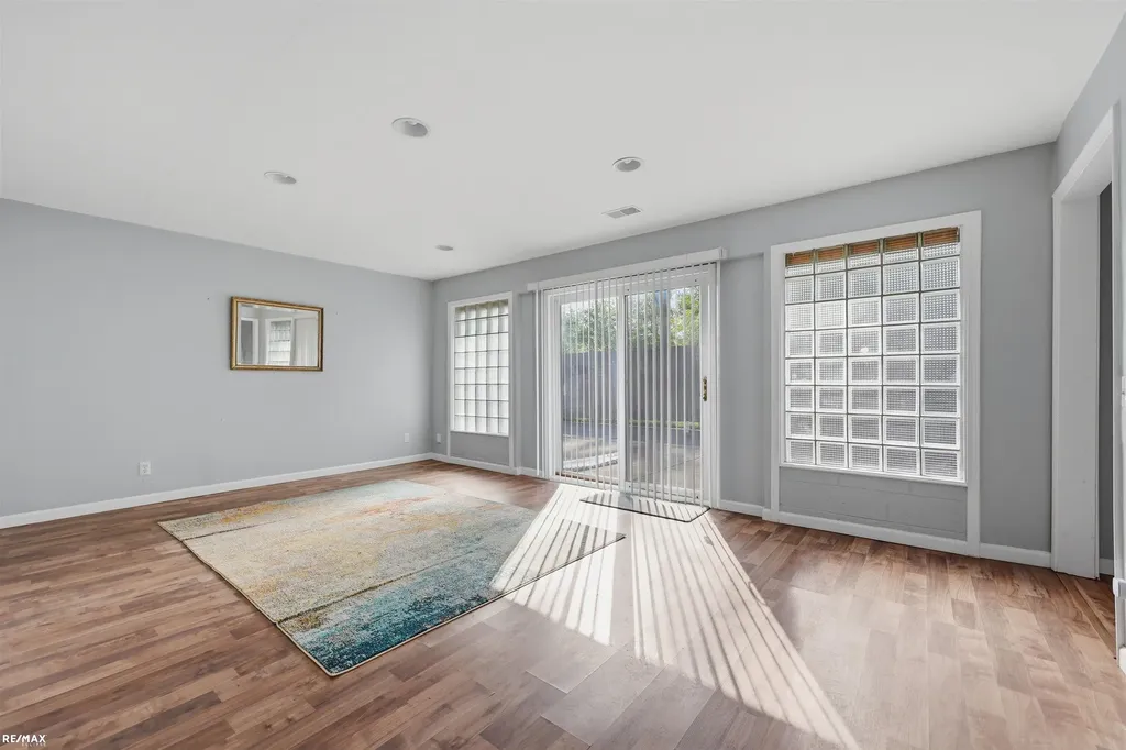 24971 Harrison Street Harrison Charter Township MI 48045