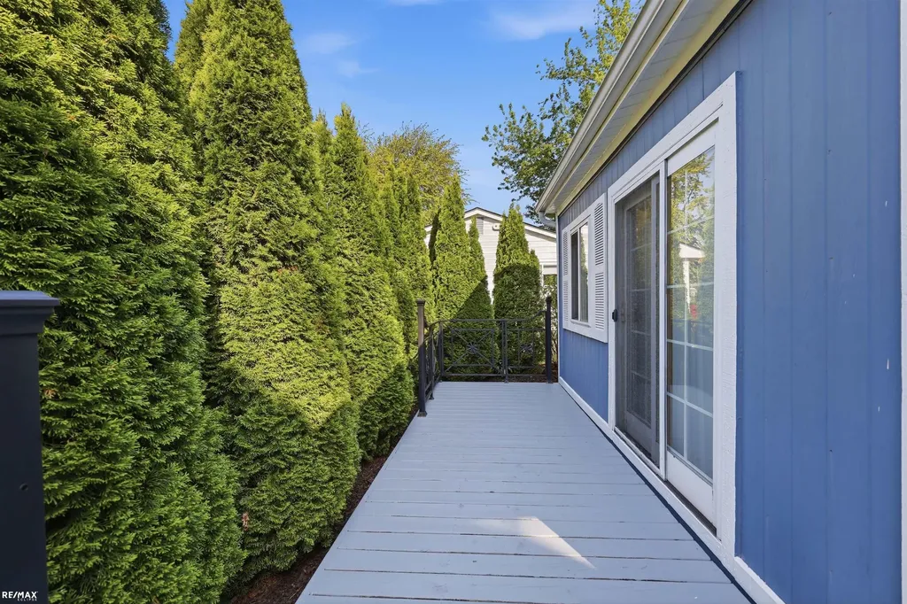24971 Harrison Street Harrison Charter Township MI 48045