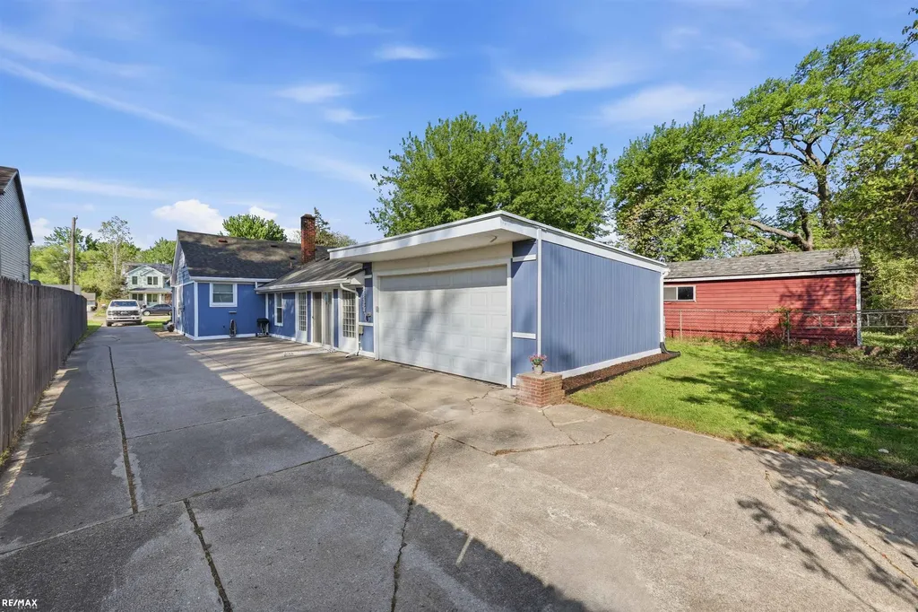 24971 Harrison Street Harrison Charter Township MI 48045