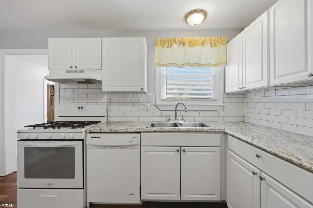 24971 Harrison Street Harrison Charter Township MI 48045