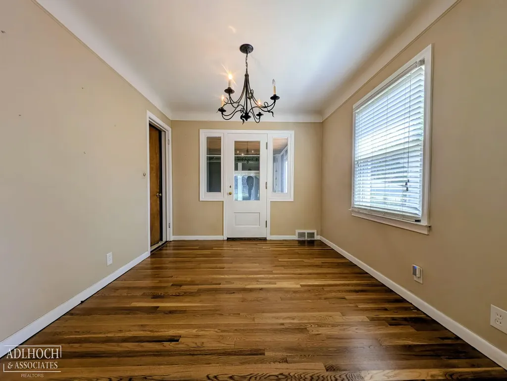 2168 Allard Road Grosse Pointe Woods City MI 48236