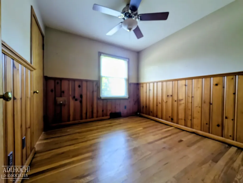 2168 Allard Road Grosse Pointe Woods City MI 48236