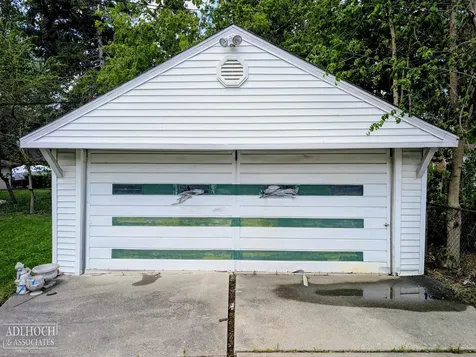 2168 Allard Road Grosse Pointe Woods City MI 48236
