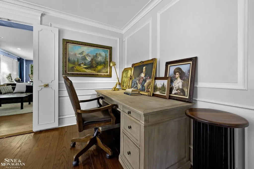 93 Merriweather Road Grosse Pointe Farms City MI 48236