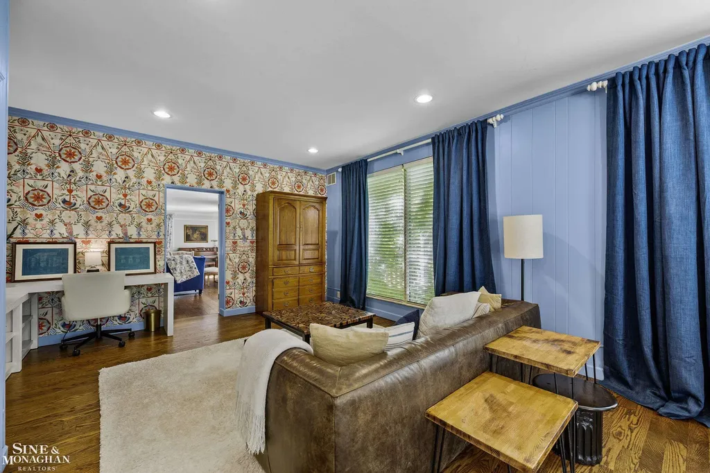 93 Merriweather Road Grosse Pointe Farms City MI 48236