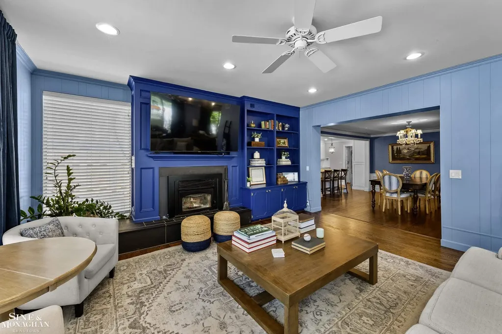 93 Merriweather Road Grosse Pointe Farms City MI 48236