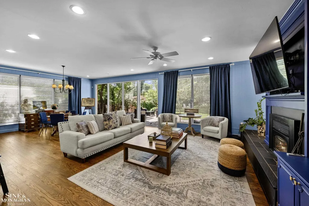 93 Merriweather Road Grosse Pointe Farms City MI 48236