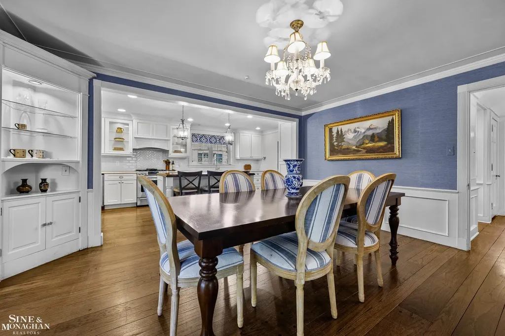 93 Merriweather Road Grosse Pointe Farms City MI 48236