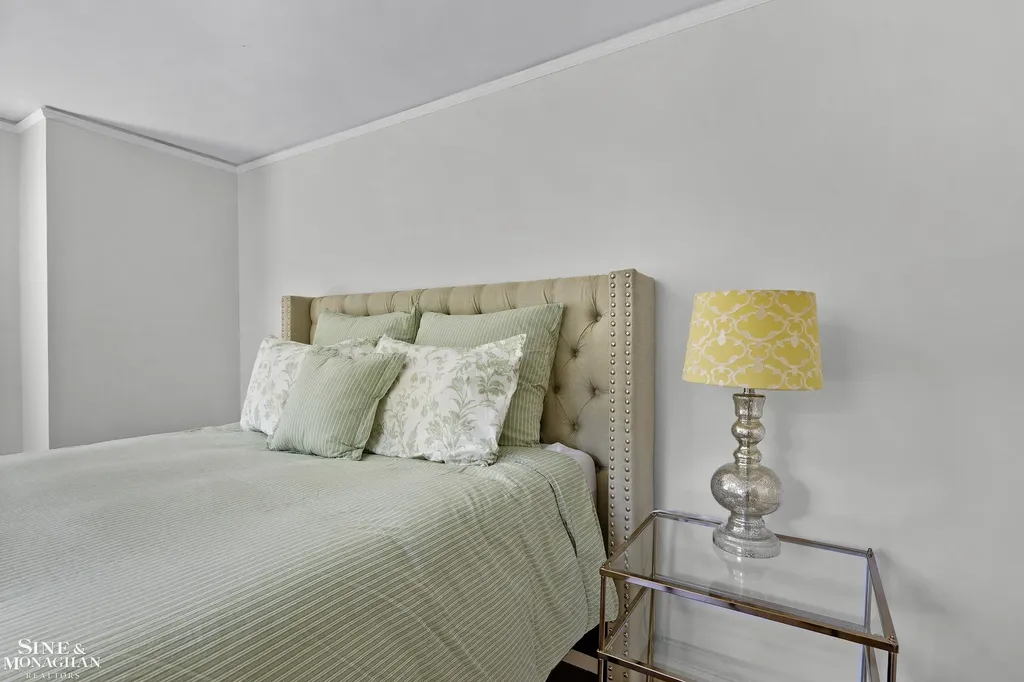 93 Merriweather Road Grosse Pointe Farms City MI 48236