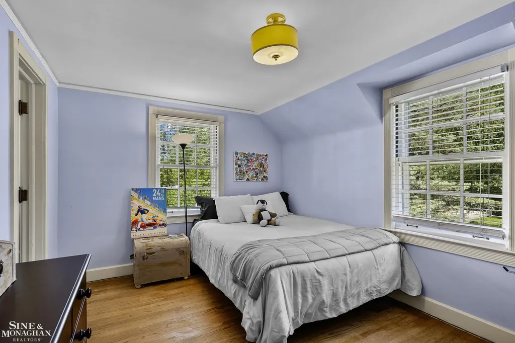 93 Merriweather Road Grosse Pointe Farms City MI 48236