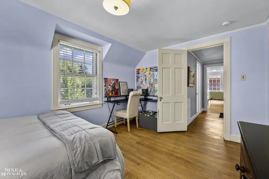 93 Merriweather Road Grosse Pointe Farms City MI 48236