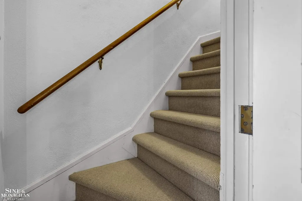 93 Merriweather Road Grosse Pointe Farms City MI 48236