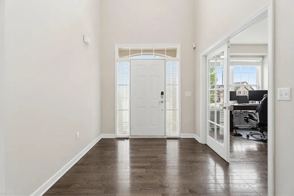 4929 W Stonegate Circle Lake Orion Village MI 48359