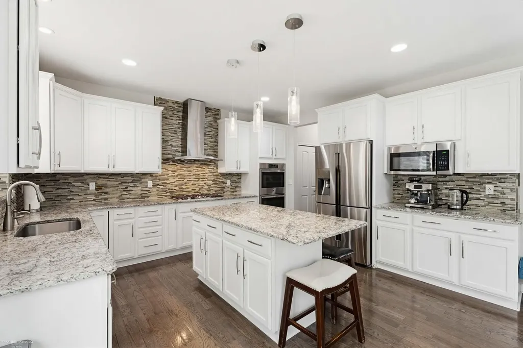 4929 W Stonegate Circle Lake Orion Village MI 48359
