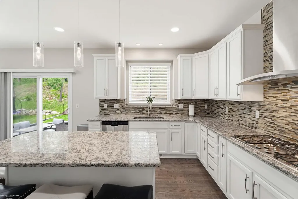 4929 W Stonegate Circle Lake Orion Village MI 48359