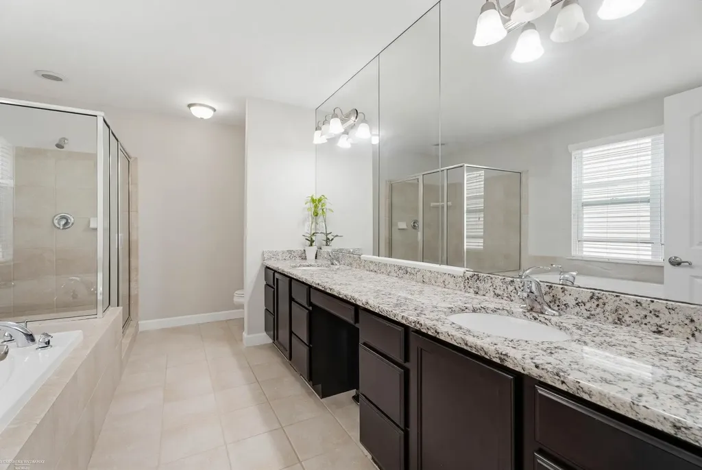 4929 W Stonegate Circle Lake Orion Village MI 48359