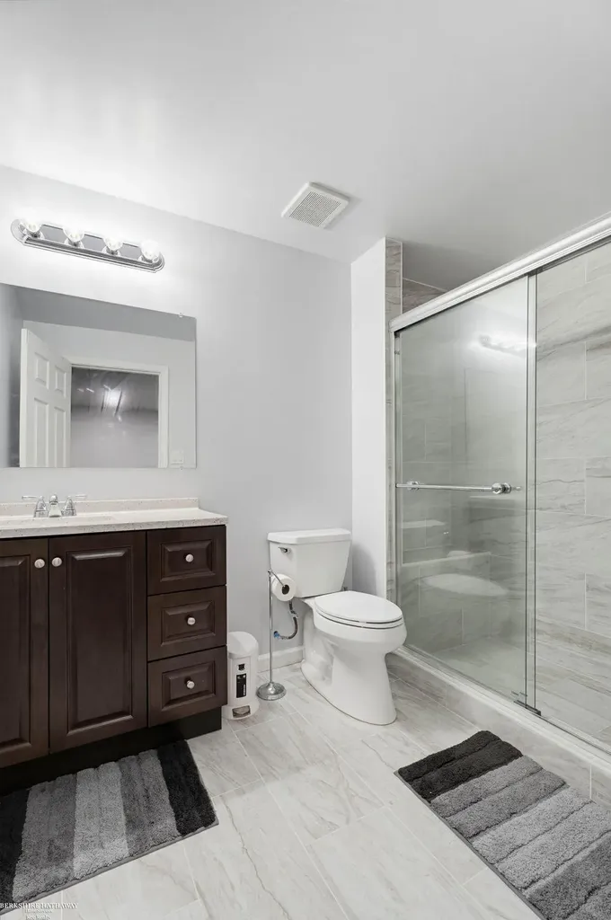 4929 W Stonegate Circle Lake Orion Village MI 48359