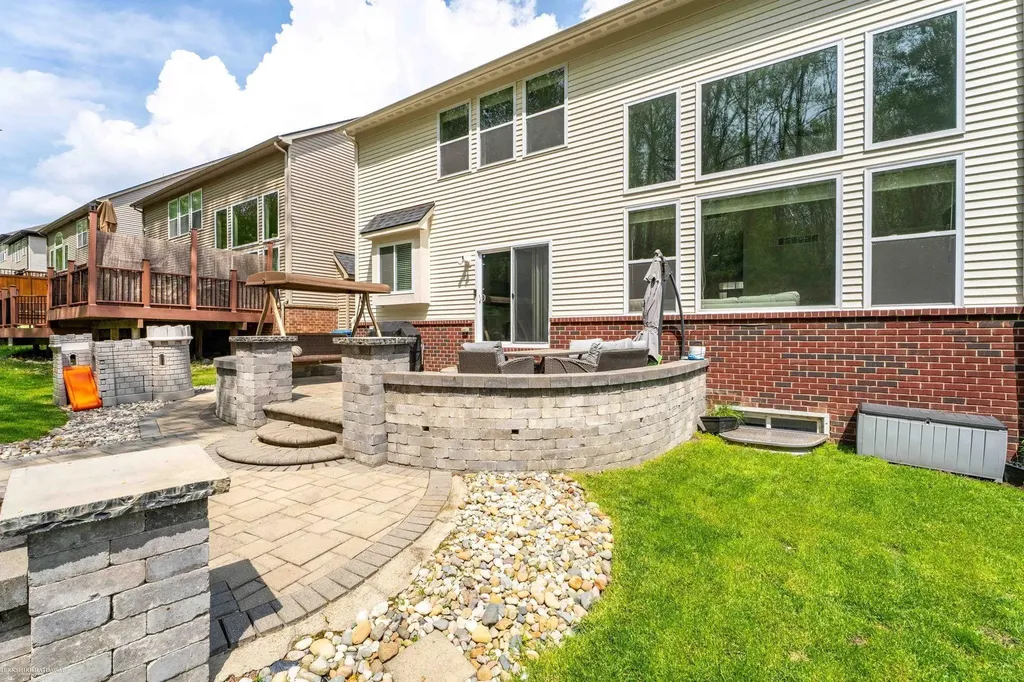 4929 W Stonegate Circle Lake Orion Village MI 48359