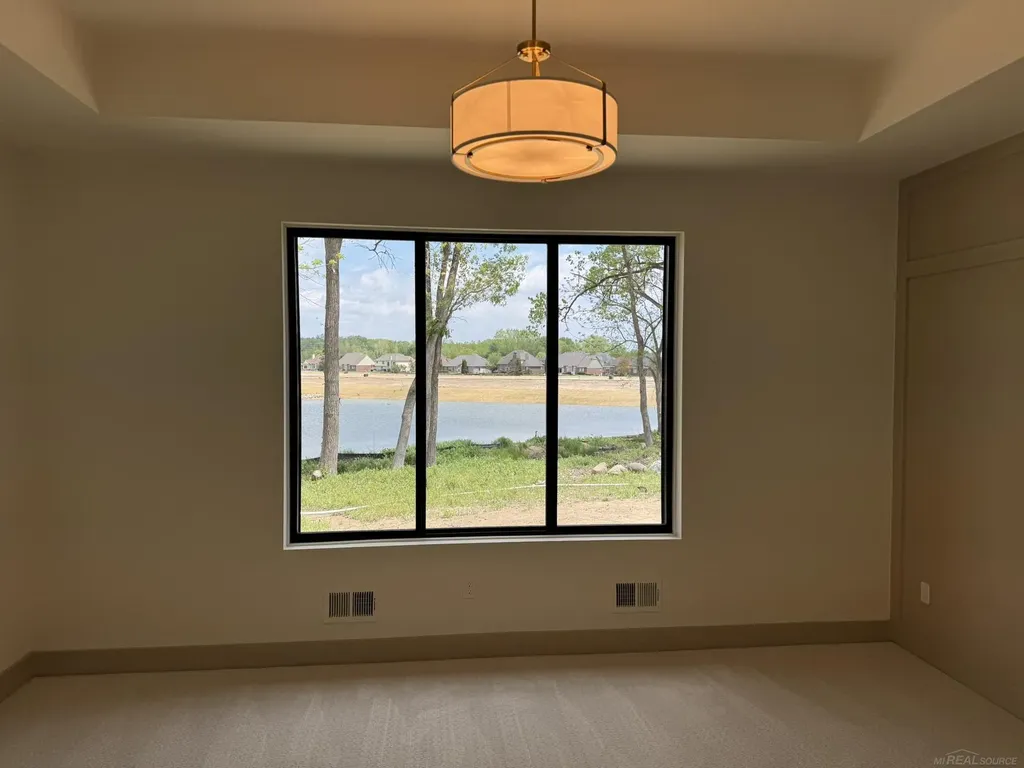 13999 Arthur Court Washington Township MI 48094