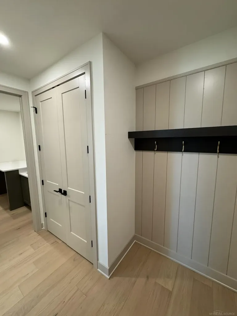 13999 Arthur Court Washington Township MI 48094