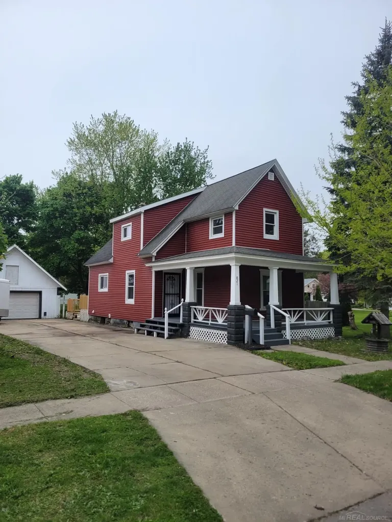 821 Fletcher Street Owosso City MI 48867