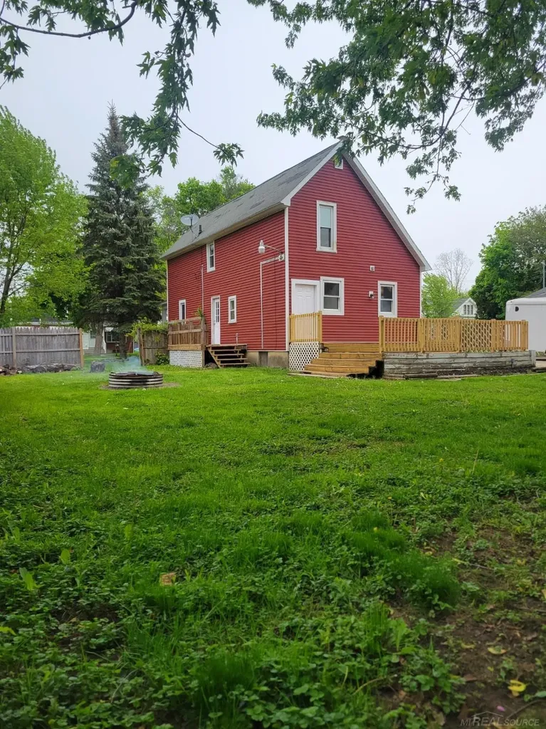821 Fletcher Street Owosso City MI 48867