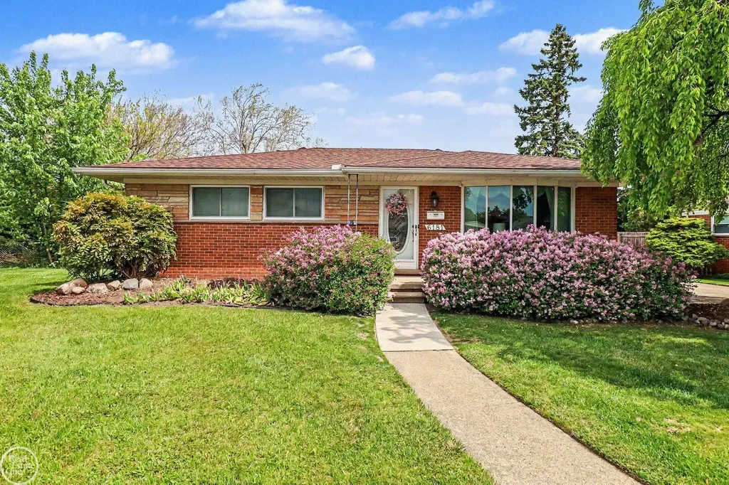 6181 N Bankle Court Dearborn Heights City MI 48127