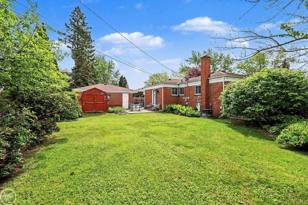 6181 N Bankle Court Dearborn Heights City MI 48127