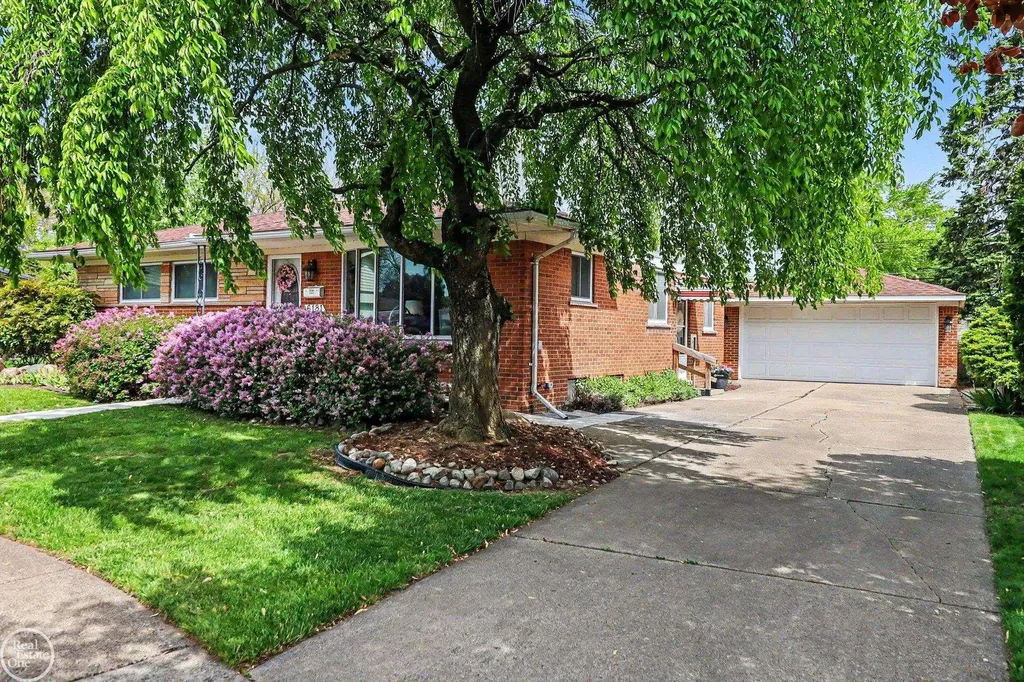 6181 N Bankle Court Dearborn Heights City MI 48127