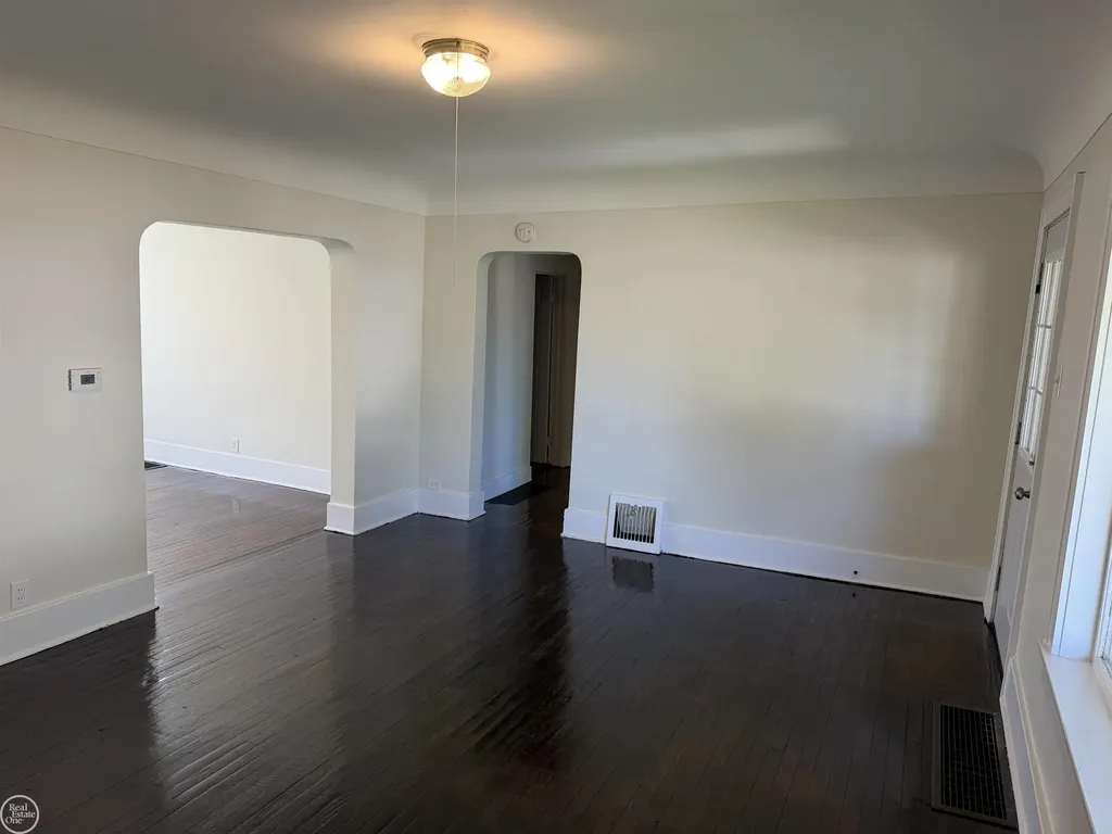 1214 Gillett Street Port Huron City MI 48060