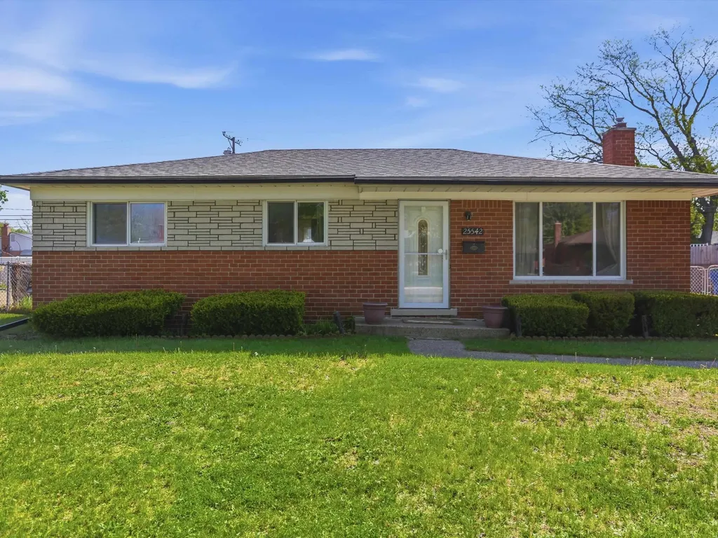 25542 Virginia Drive Warren City MI 48091