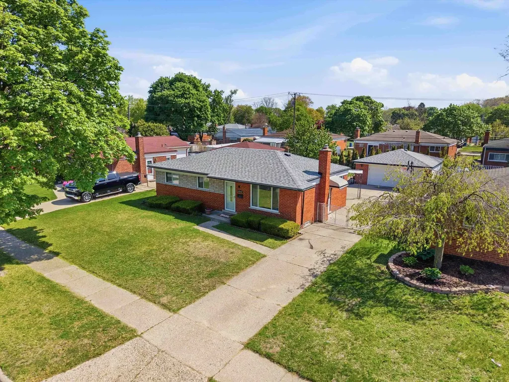 25542 Virginia Drive Warren City MI 48091