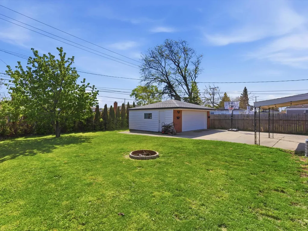 25542 Virginia Drive Warren City MI 48091