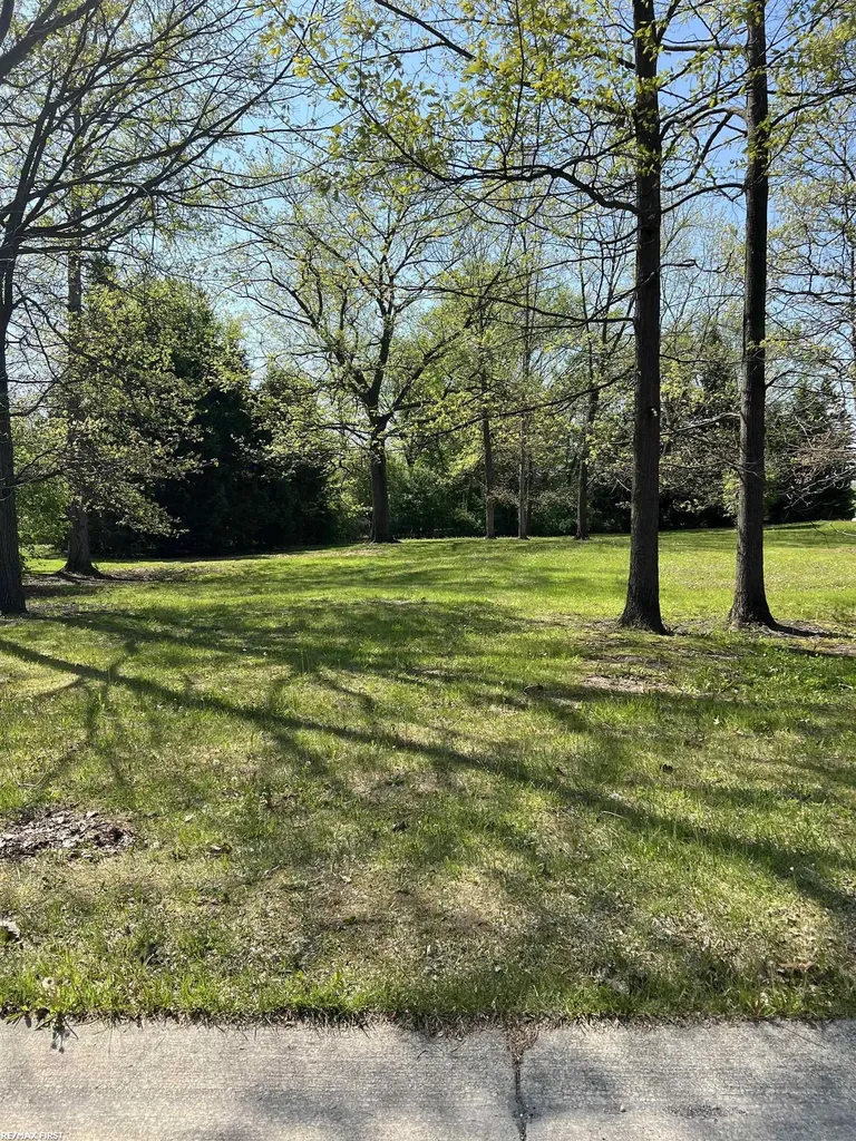 1 Golfside Drive St. Clair City MI 48079