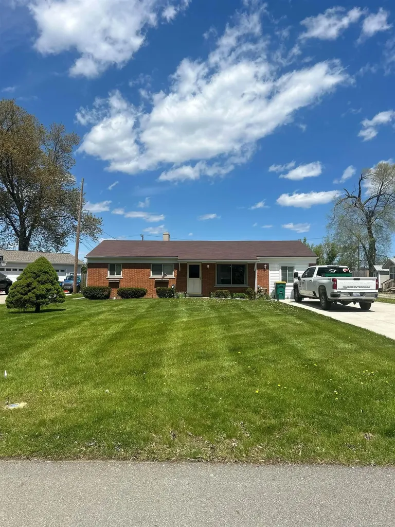 1618 Clinton Street St. Clair City MI 48079