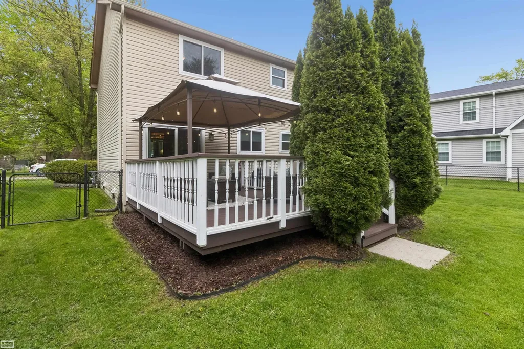 58625 Cathey Street Washington Township MI 48094