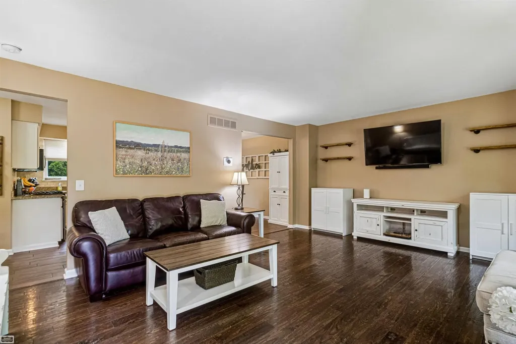 58625 Cathey Street Washington Township MI 48094