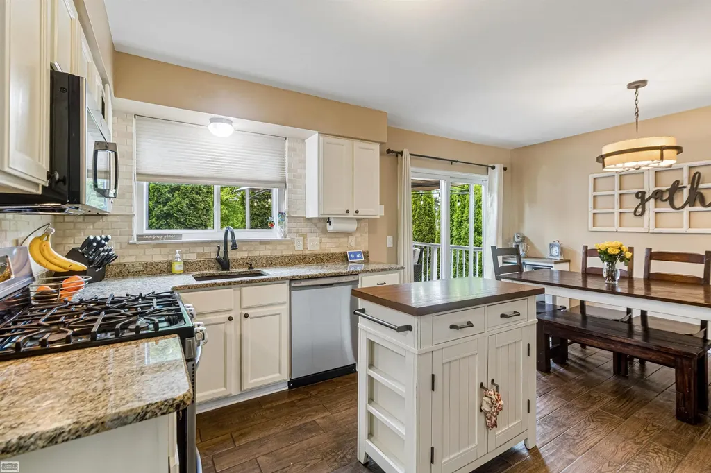 58625 Cathey Street Washington Township MI 48094