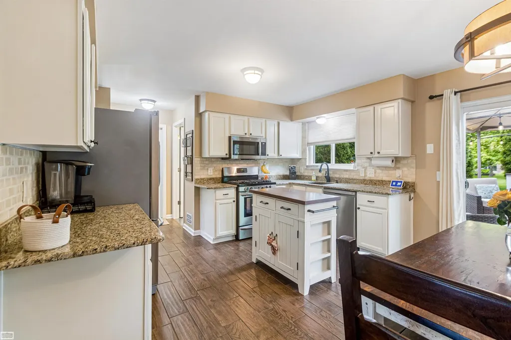 58625 Cathey Street Washington Township MI 48094