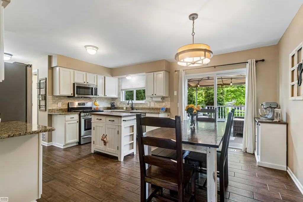 58625 Cathey Street Washington Township MI 48094
