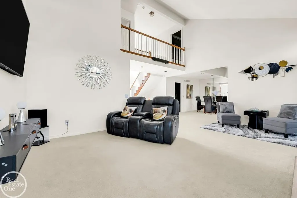 29263 W Chanticleer Street Southfield City MI 48034