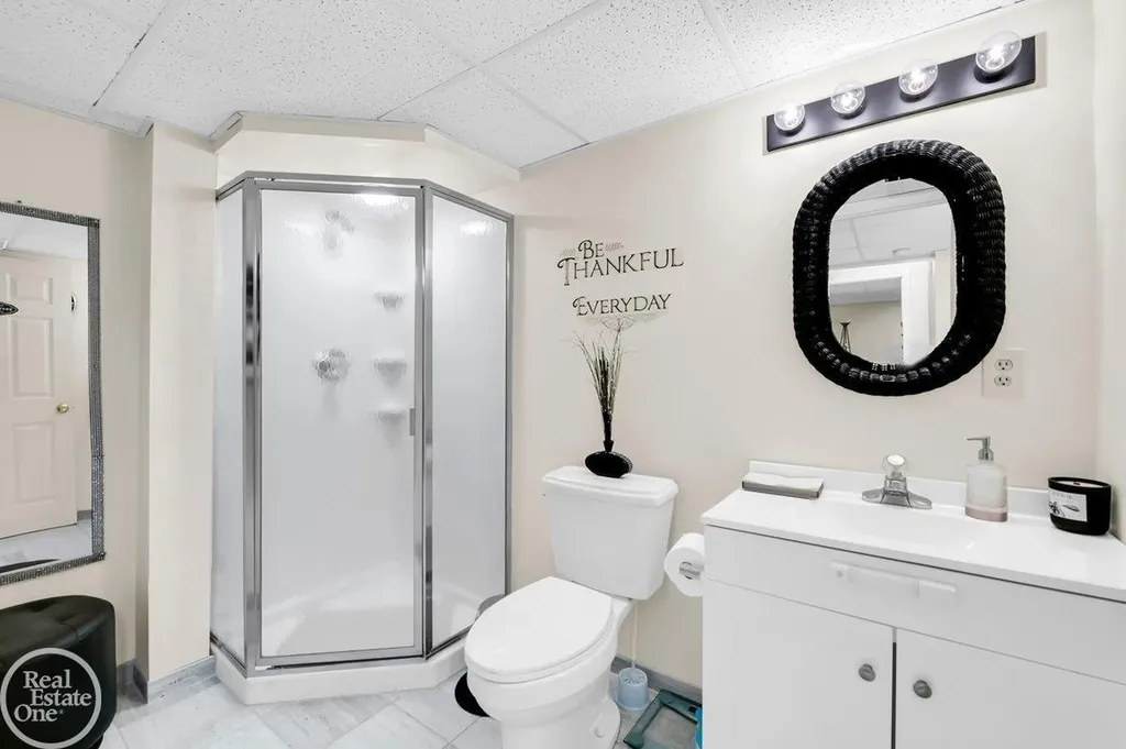 29263 W Chanticleer Street Southfield City MI 48034