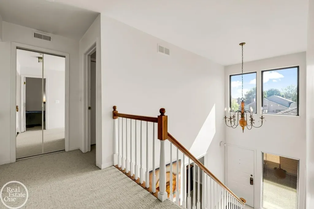 29263 W Chanticleer Street Southfield City MI 48034