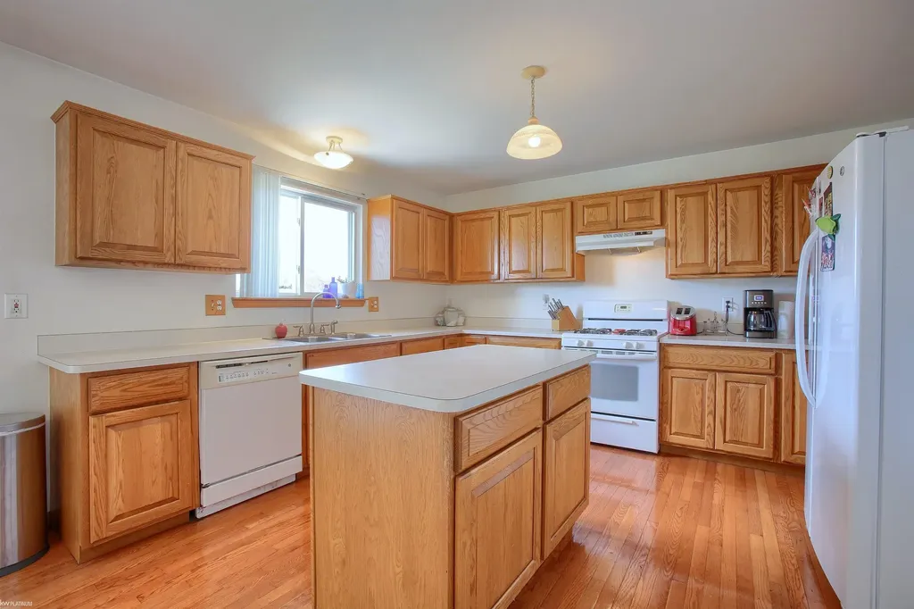 32036 Holly Drive Chesterfield Township MI 48047