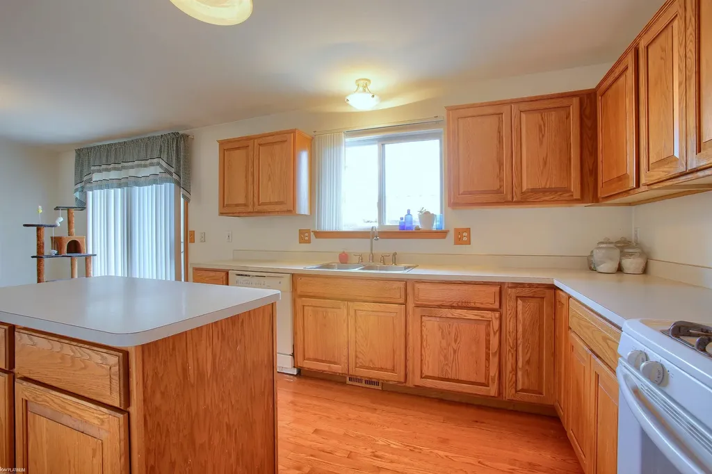 32036 Holly Drive Chesterfield Township MI 48047
