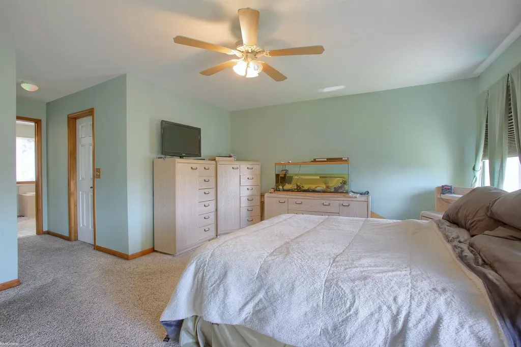 32036 Holly Drive Chesterfield Township MI 48047